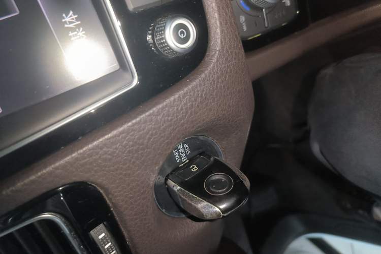Used Volkswagen Touareg 2015 3.0 TSI Standard Model Vehicle Key