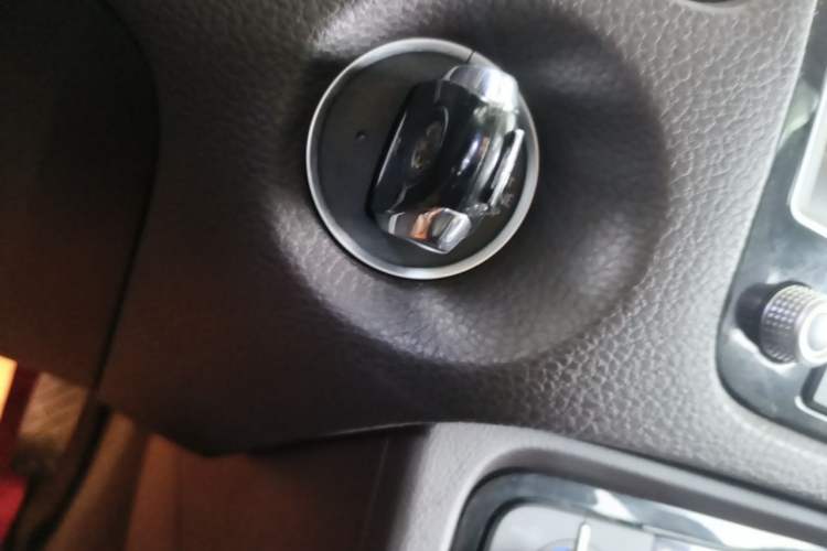 Used Volkswagen Touareg 2015 3.0 TSI Standard Model Vehicle Key