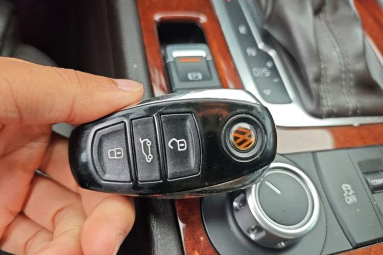 Used Volkswagen Touareg 2015 3.0 TSI Comfort Model Vehicle Key