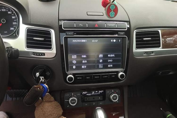 Used Volkswagen Touareg 2016 3.0 TSI Standard Version Audio And AC Panel