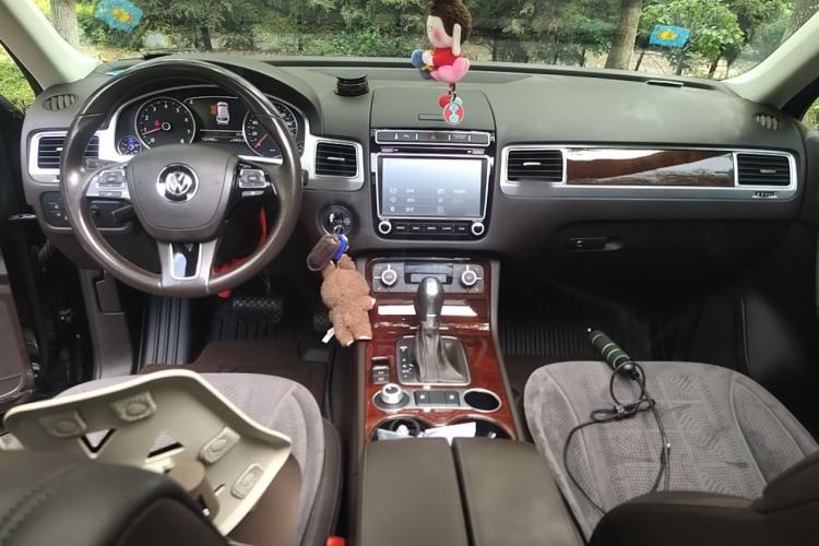 Used Volkswagen Touareg 2016 3.0 TSI Standard Version Center Console