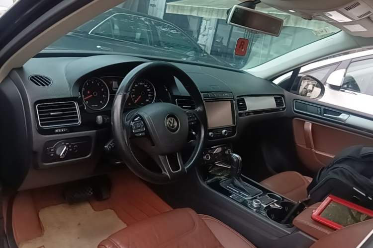 Used Volkswagen Touareg 2016 3.0 TSI Standard Version Center Console