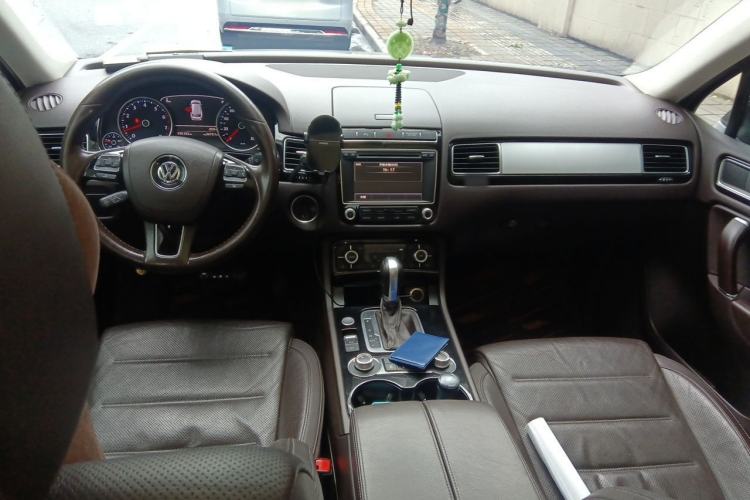 Used Volkswagen Touareg 2016 3.0 TSI Standard Version Center Console