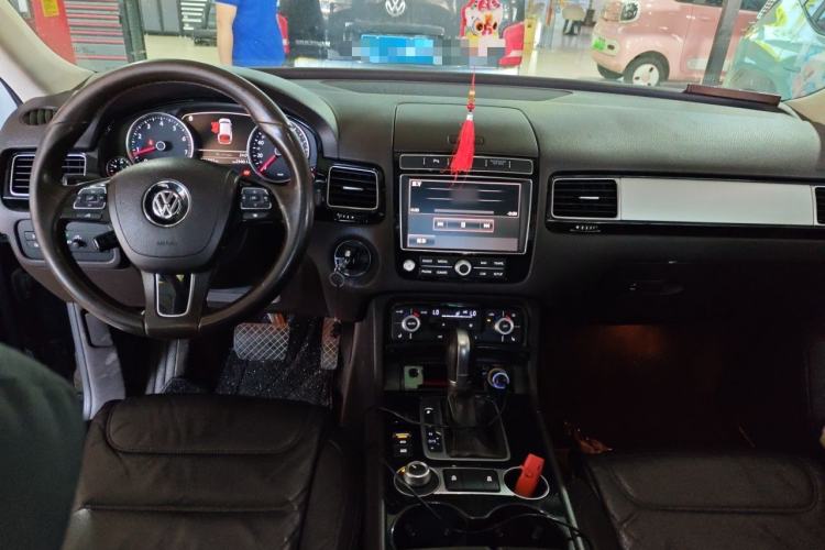 Used Volkswagen Touareg 2016 3.0 TSI Standard Version Center Console