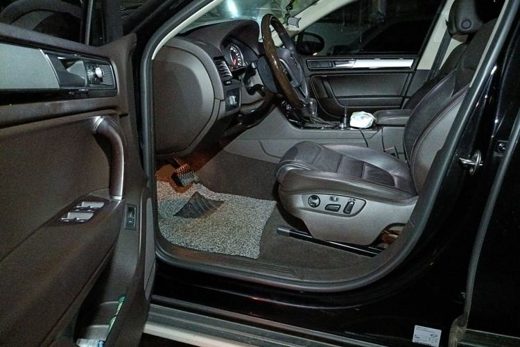Used Volkswagen Touareg 2016 3.0 TSI Standard Version Driver Seat