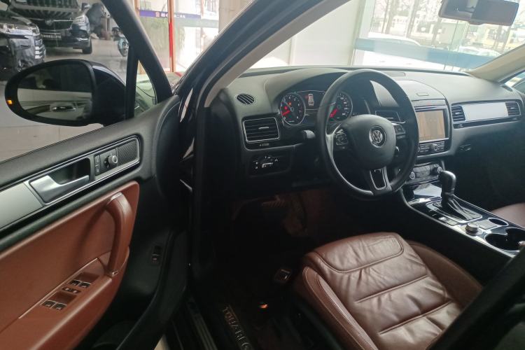 Used Volkswagen Touareg 2016 3.0 TSI Ignis Edition Driver Seat