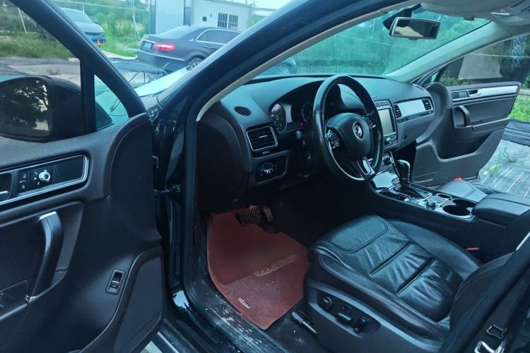 Used Volkswagen Touareg 2016 3.0 TSI Ignis Edition Driver Seat
