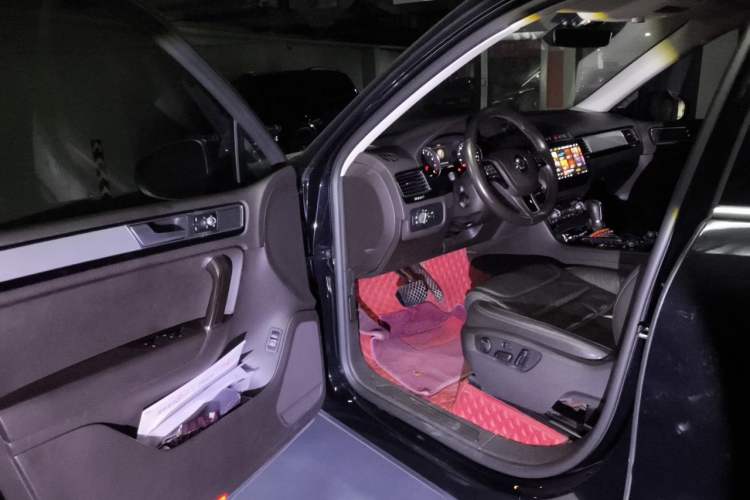 Used Volkswagen Touareg 2016 3.0 TSI Standard Version Driver Seat
