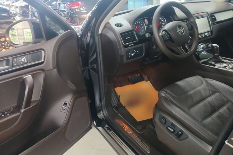 Used Volkswagen Touareg 2016 3.0 TSI Ignis Edition Driver Seat