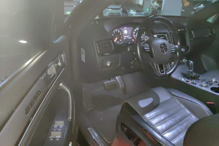Used Volkswagen Touareg 2016 3.0 TSI R-Line Driver Seat