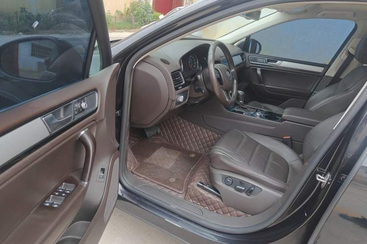 Used Volkswagen Touareg 2016 3.0 TSI Ignis Edition Driver Seat