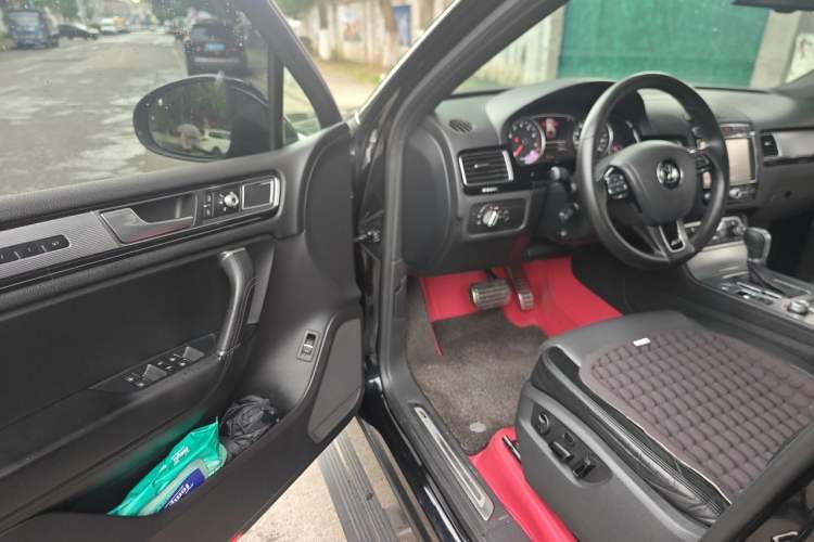 Used Volkswagen Touareg 2016 3.0 TSI R-Line Driver Seat