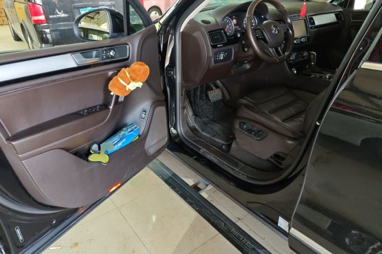 Used Volkswagen Touareg 2016 3.0 TSI Standard Version Driver Seat