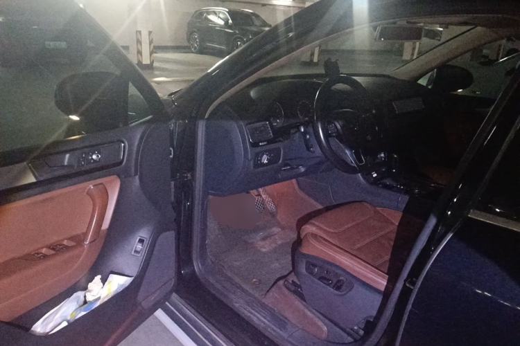 Used Volkswagen Touareg 2016 3.0 TSI Ignis Edition Driver Seat