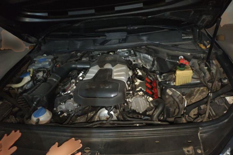 Used Volkswagen Touareg 2016 3.0 TSI Standard Version Engine Bay