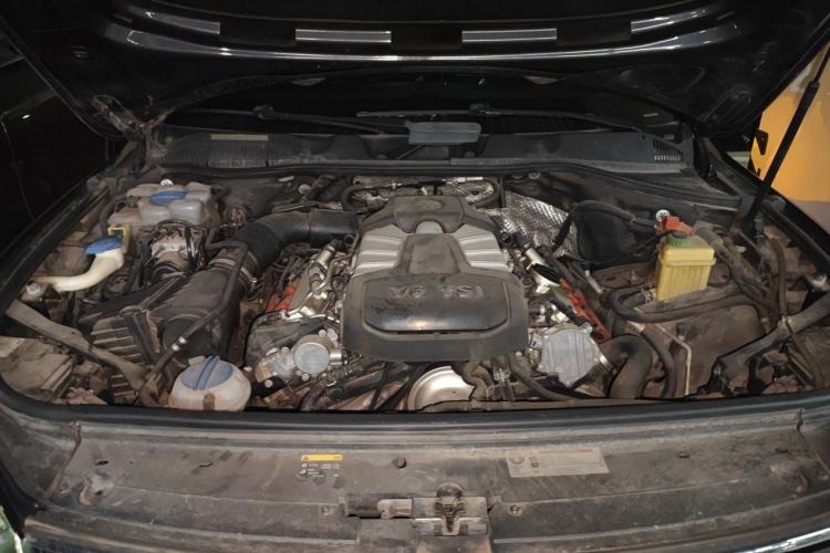 Used Volkswagen Touareg 2016 3.0 TSI Ignis Edition Engine Bay
