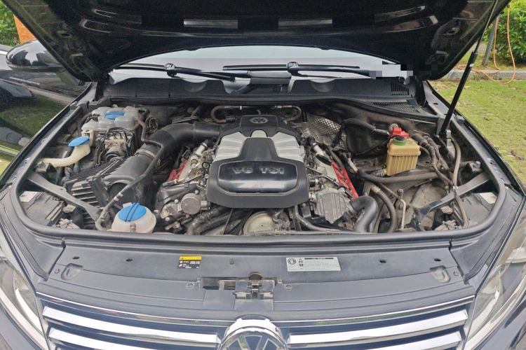 Used Volkswagen Touareg 2016 3.0 TSI Ignis Edition Engine Bay