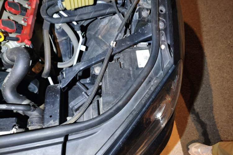 Used Volkswagen Touareg 2016 3.0 TSI Ignis Edition Engine Bay Left