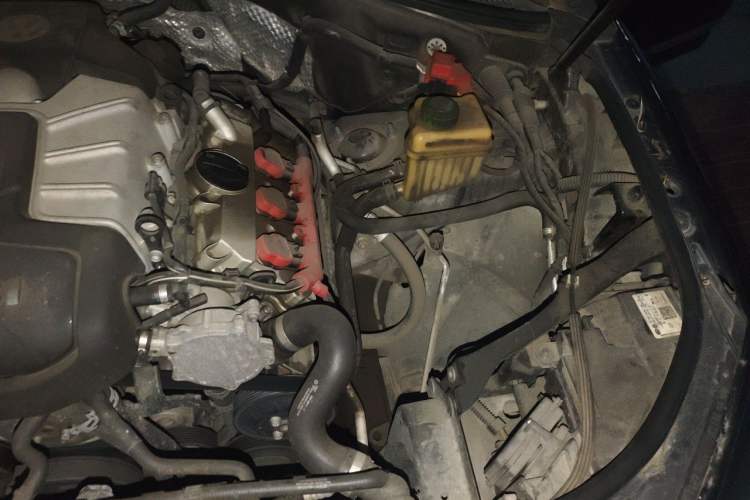 Used Volkswagen Touareg 2016 3.0 TSI Ignis Edition Engine Bay Left