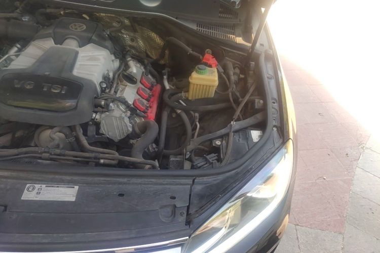 Used Volkswagen Touareg 2016 3.0 TSI Ignis Edition Engine Bay Left