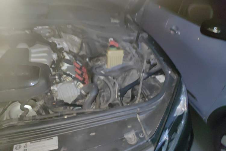 Used Volkswagen Touareg 2016 3.0 TSI R-Line Engine Bay Left