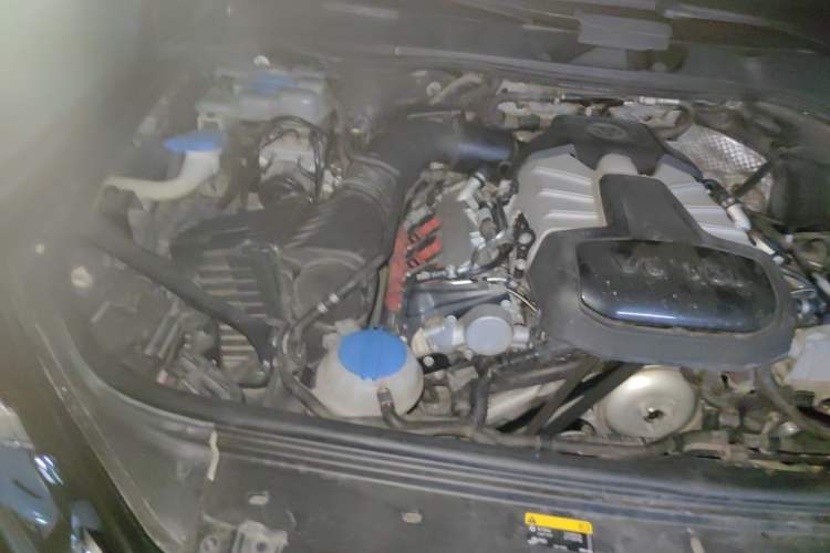 Used Volkswagen Touareg 2016 3.0 TSI R-Line Engine Bay Right