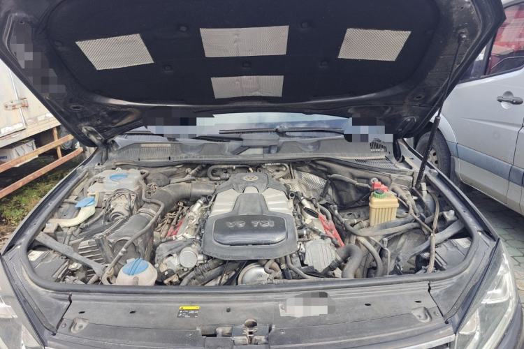 Used Volkswagen Touareg 2016 3.0 TSI Ignis Edition Engine Bay