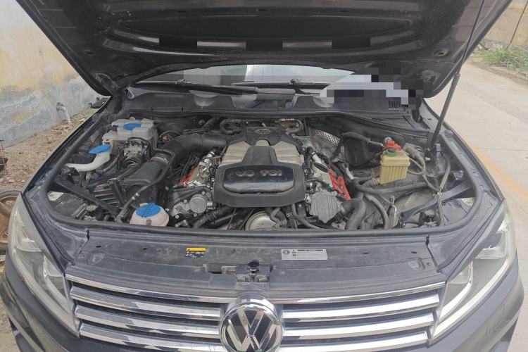 Used Volkswagen Touareg 2016 3.0 TSI Ignis Edition Engine Bay