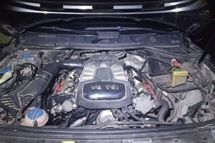 Used Volkswagen Touareg 2016 3.0 TSI Ignis Edition Engine Bay