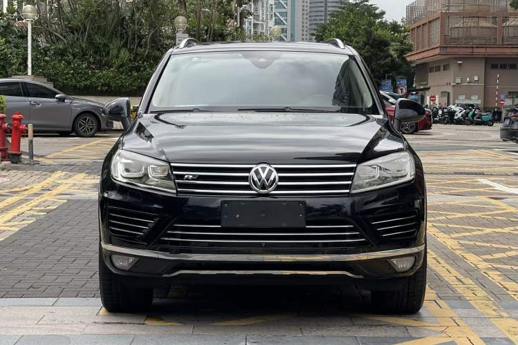 Used Volkswagen Touareg 2016 3.0 TSI High-End Version Exterior 1