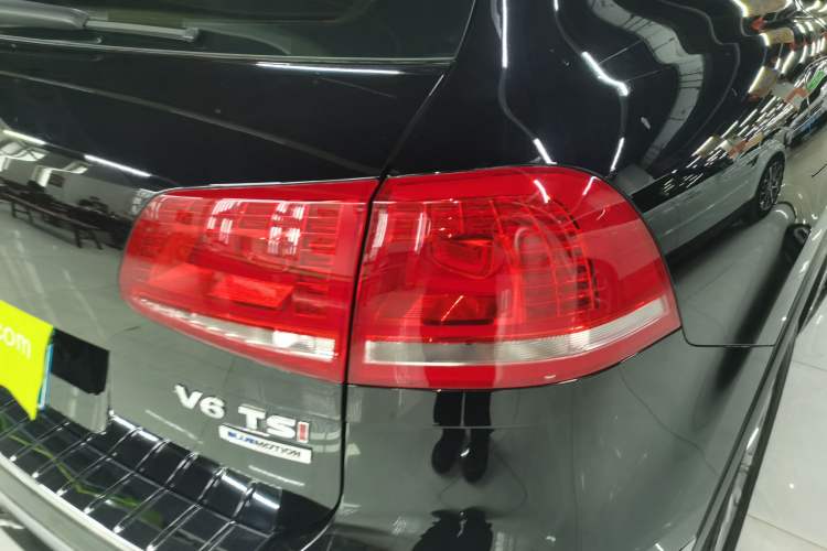 Used Volkswagen Touareg 2016 3.0 TSI High-End Version Exterior 2