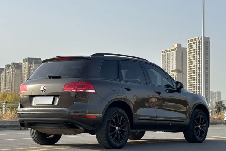 Used Volkswagen Touareg 2016 3.0 TSI Standard Version Exterior 3