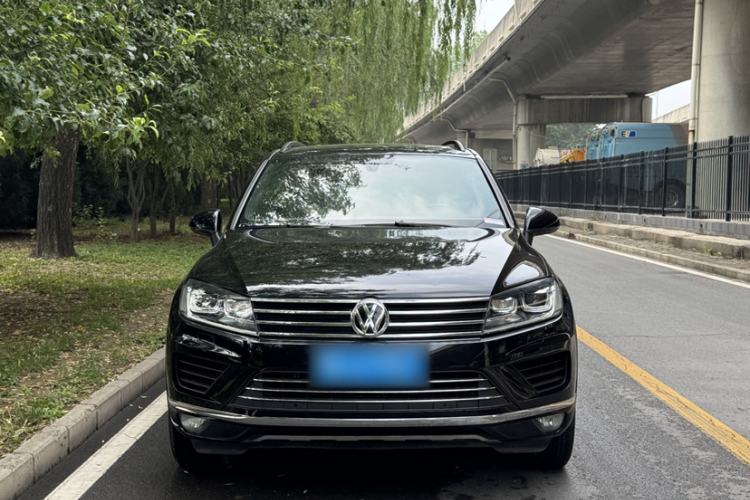 Used Volkswagen Touareg 2016 3.0 TSI Standard Version Exterior 4