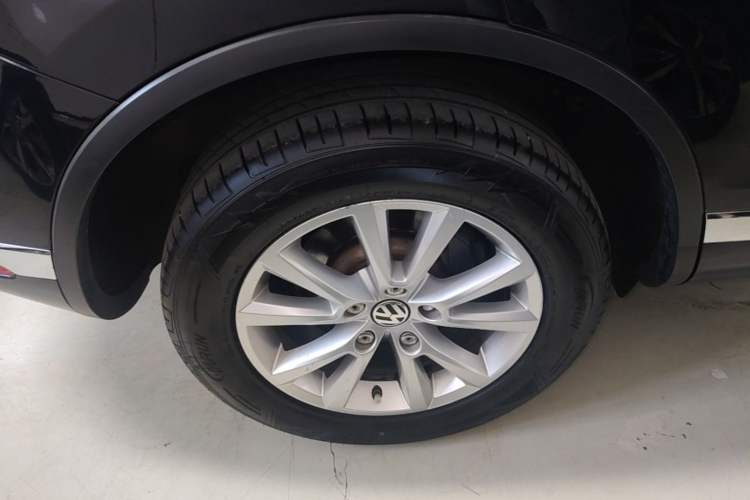 Used Volkswagen Touareg 2016 3.0 TSI Ignis Edition Exterior 5