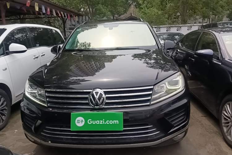Used Volkswagen Touareg 2016 3.0 TSI Standard Version Front