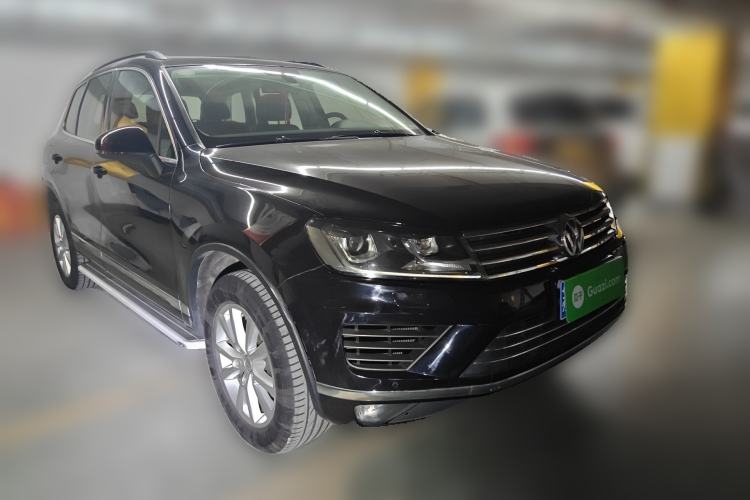 Used Volkswagen Touareg 2016 3.0 TSI Standard Version Front Right 45 Deg