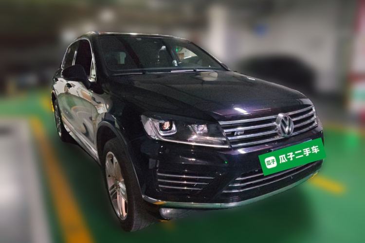 Used Volkswagen Touareg 2016 3.0 TSI R-Line Front Right 45 Deg