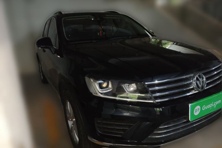 Used Volkswagen Touareg 2016 3.0 TSI Standard Version Front Right 45 Deg