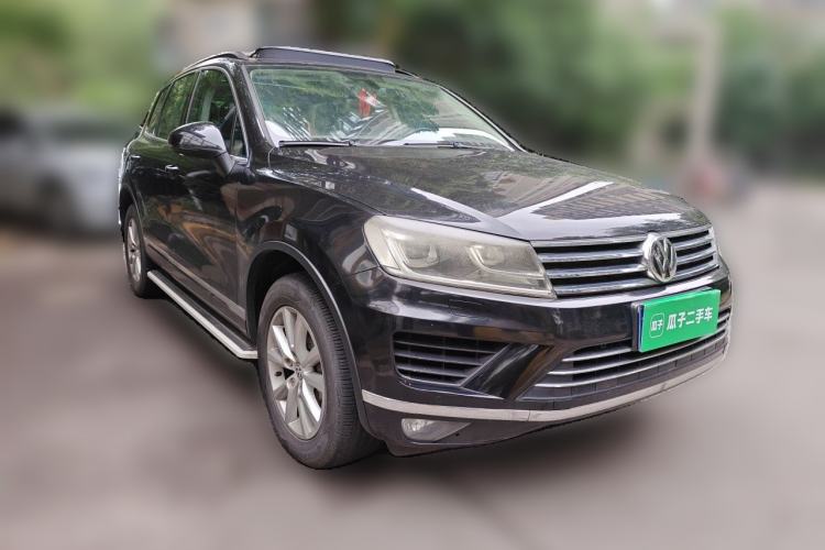 Used Volkswagen Touareg 2016 3.0 TSI Standard Version Front Right 45 Deg