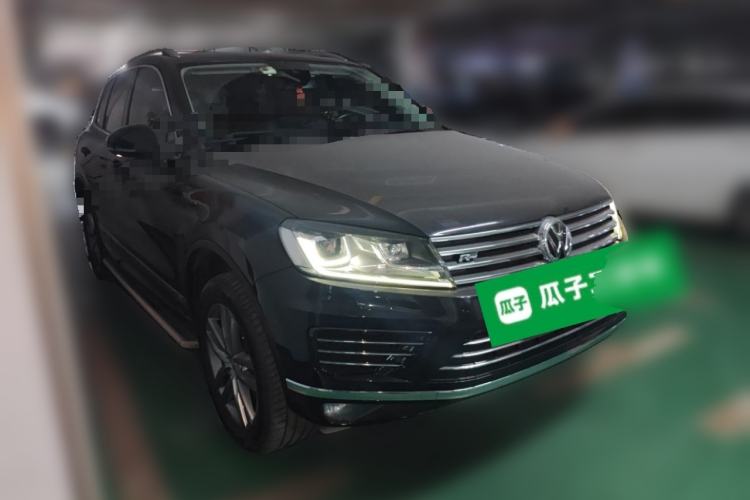 Used Volkswagen Touareg 2016 3.0 TSI High-End Version Front Right 45 Deg