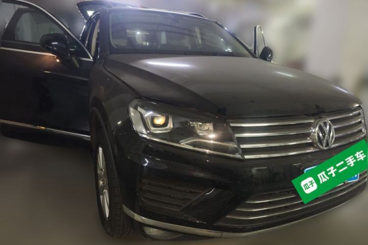Used Volkswagen Touareg 2016 3.0 TSI Standard Version Front Right 45 Deg
