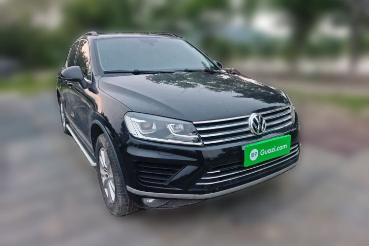 Used Volkswagen Touareg 2016 3.0 TSI Ignis Edition Front Right 45 Deg