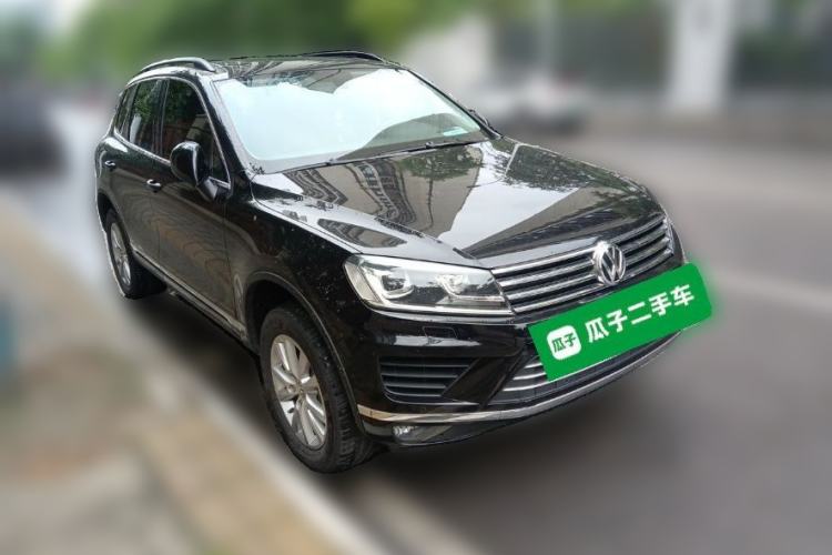 Used Volkswagen Touareg 2016 3.0 TSI Standard Version Front Right 45 Deg