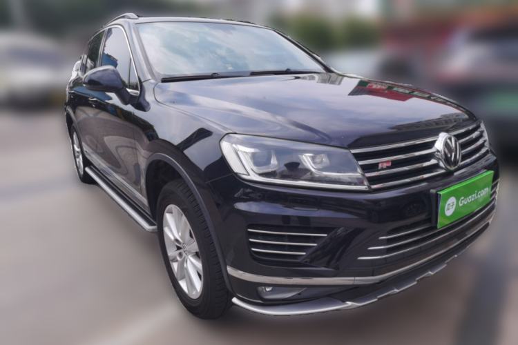 Used Volkswagen Touareg 2016 3.0 TSI Ignis Edition Front Right 45 Deg