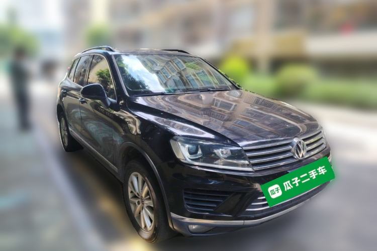 Used Volkswagen Touareg 2016 3.0 TSI Standard Version Front Right 45 Deg
