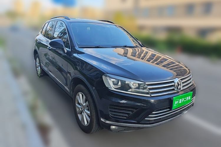 Used Volkswagen Touareg 2016 3.0 TSI Standard Version Front Right 45 Deg