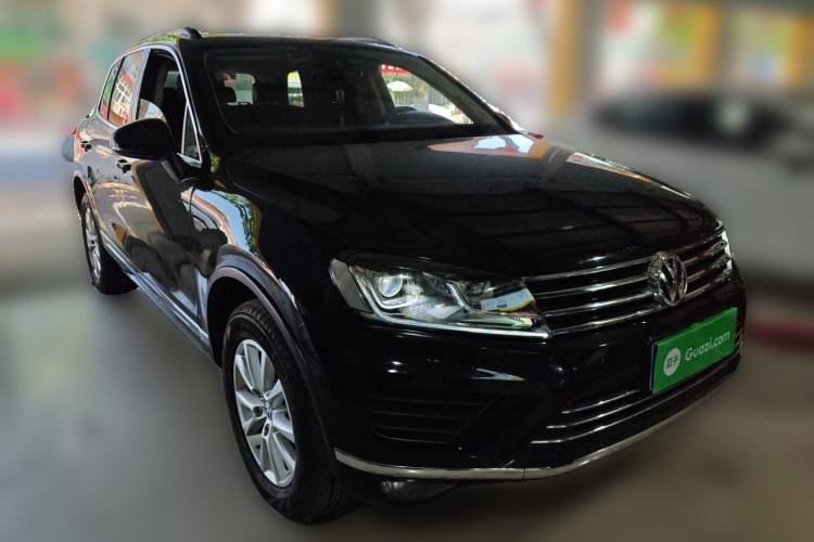 Used Volkswagen Touareg 2016 3.0 TSI Standard Version Front Right 45 Deg