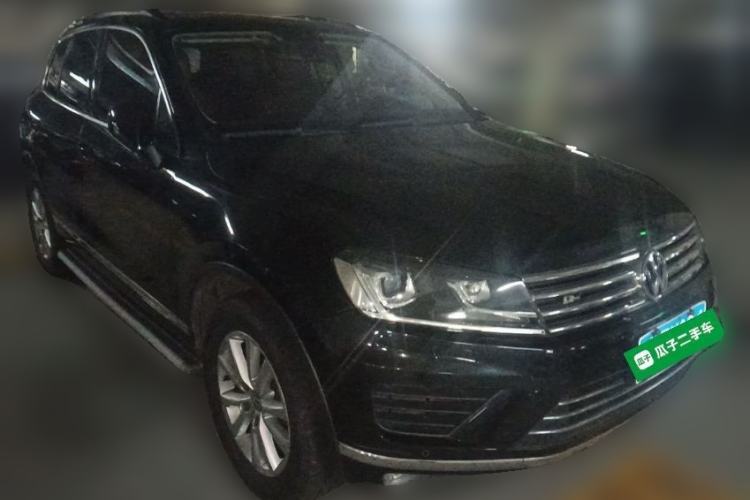Used Volkswagen Touareg 2016 3.0 TSI Ignis Edition Front Right 45 Deg