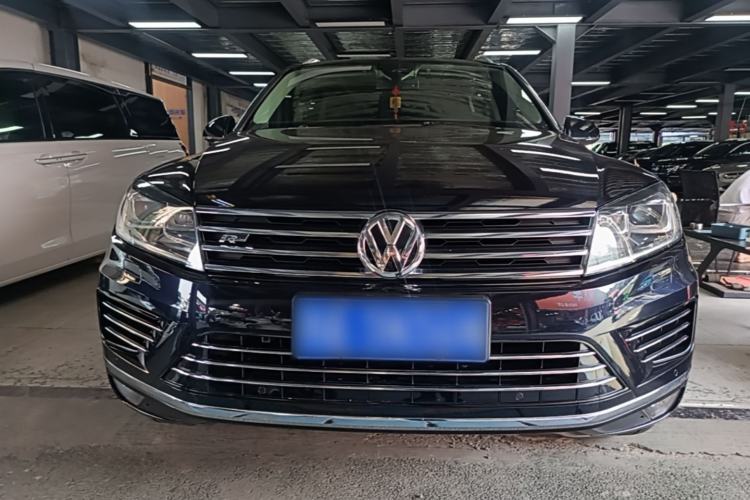 Used Volkswagen Touareg 2016 3.0 TSI High-End Version Front