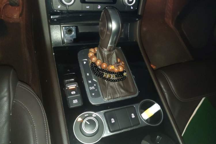 Used Volkswagen Touareg 2016 3.0 TSI Ignis Edition Gear Lever